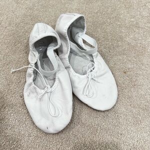 Classic White Ballet Shoes, size 6C